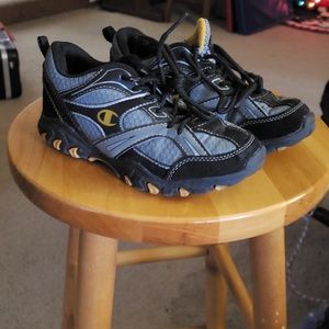 Champion boys sneakers like NEW!!
